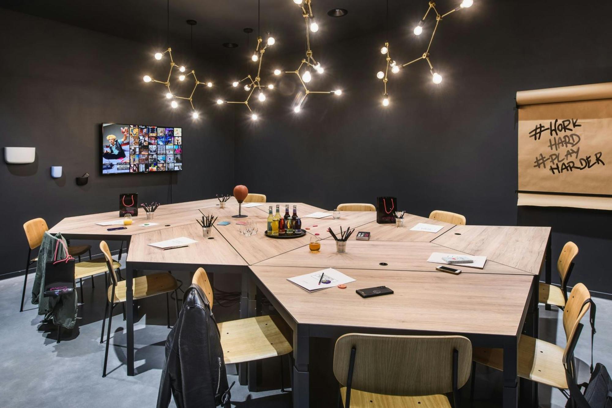 Hotel Moxy Stuttgart Feuerbach Zewnętrze zdjęcie